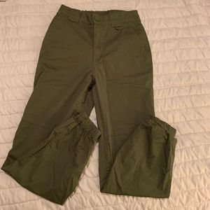 NWOT Green cargo pants